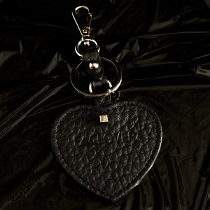 HEART KEYCHAIN IN BLACK QUINTINO LEATHER